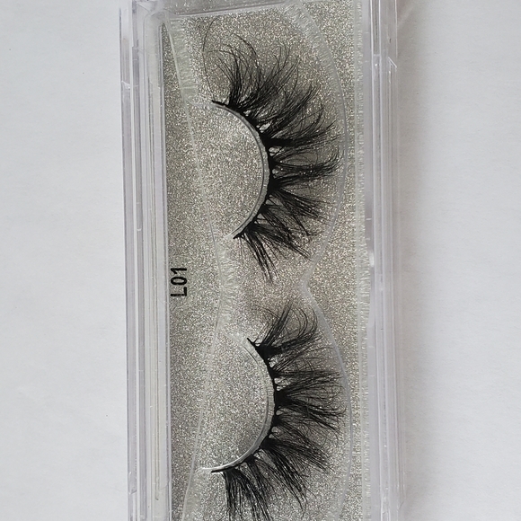 False Mink Eyelashes (L01) - Picture 2 of 4